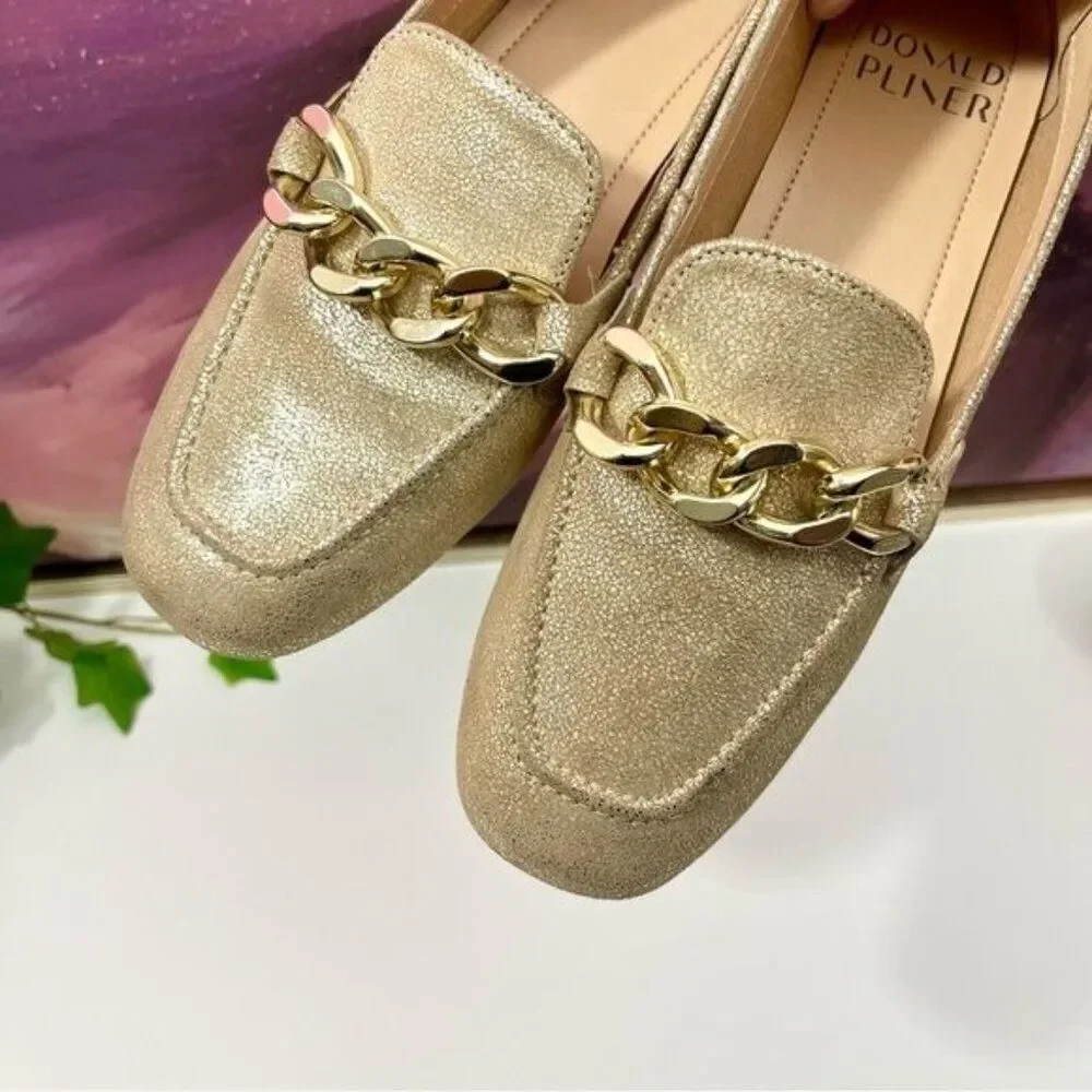 Donald Pliner Bethany Leather Loafer, In Pale Gold Size 6.5